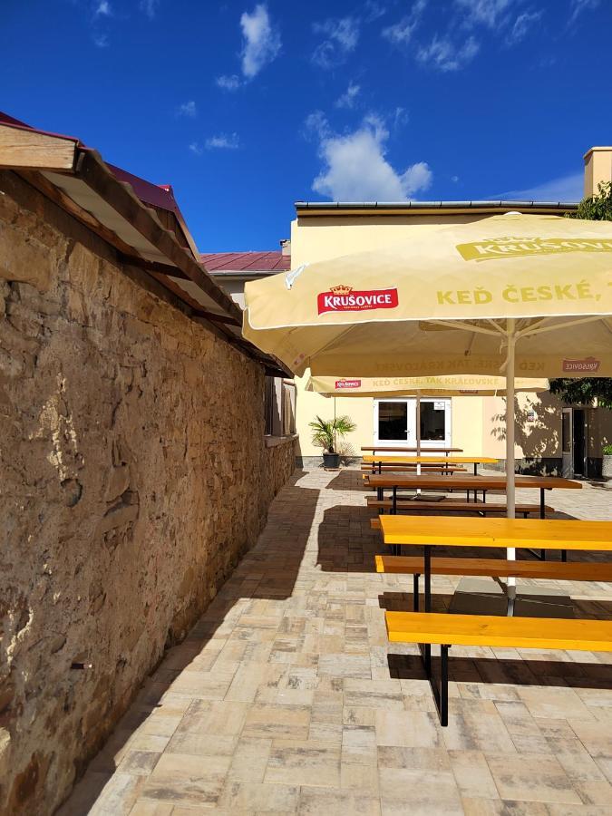 Penzion Oso Vrbov Eksteriør billede